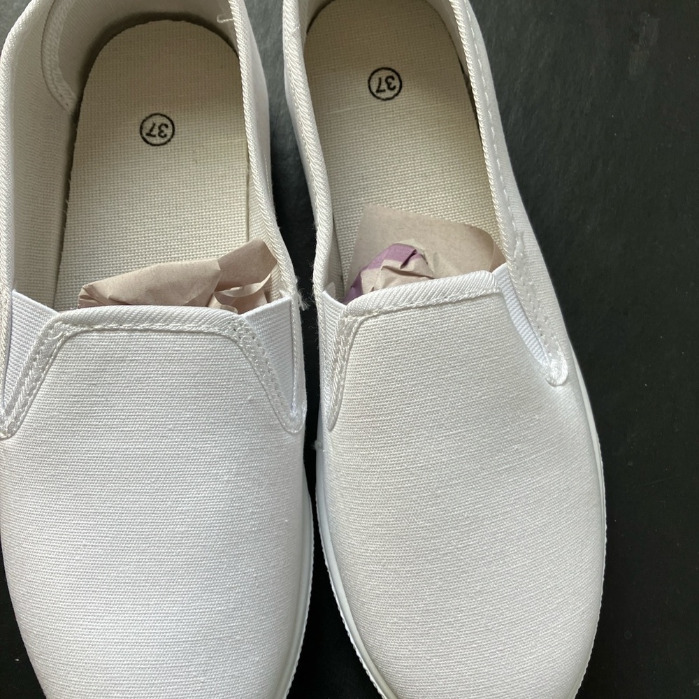💗5/$25!💗 NEW White Slip-On Canvas Shoes